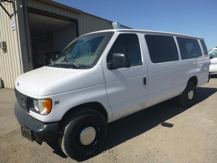 2002-ford-e350-image-1