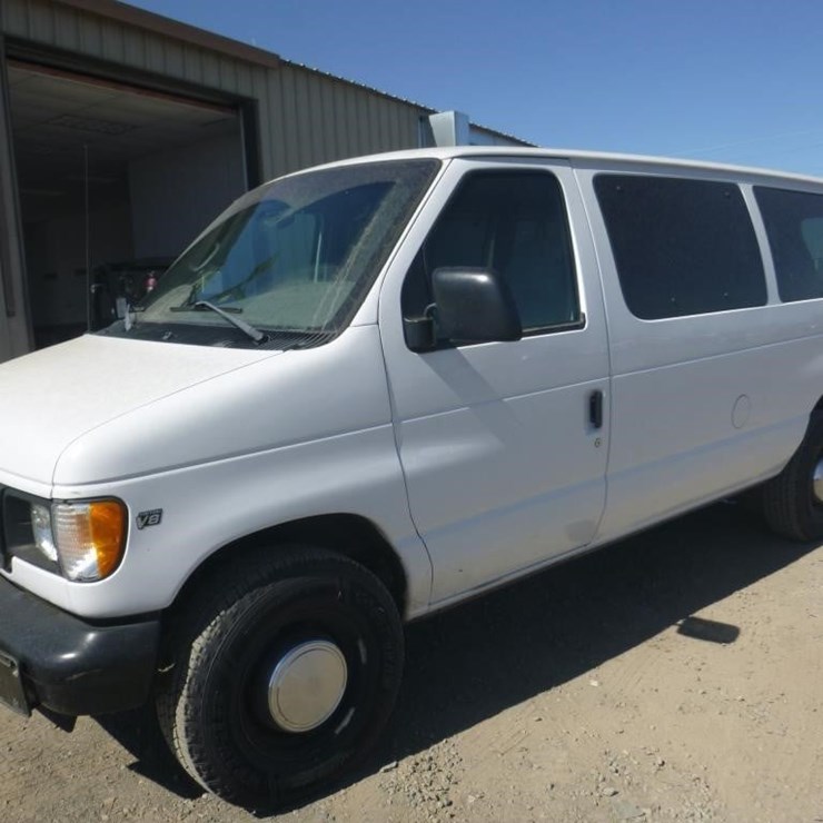 2002 FORD E350