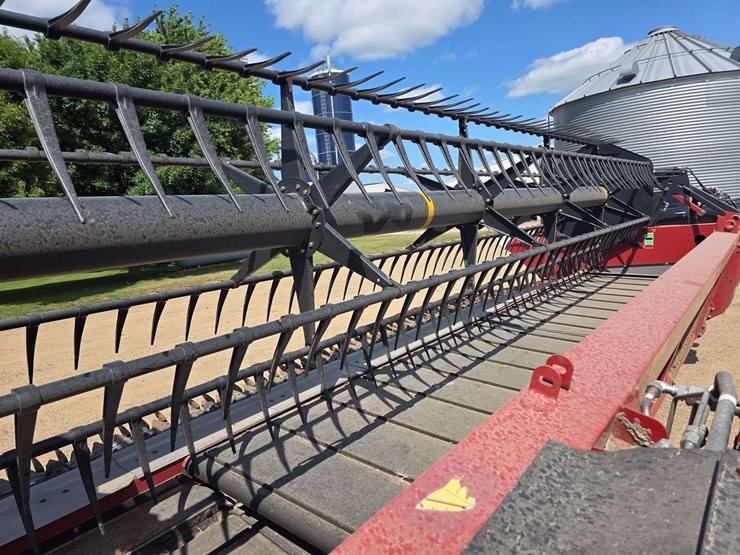 2014-case-ih-3162-image-17