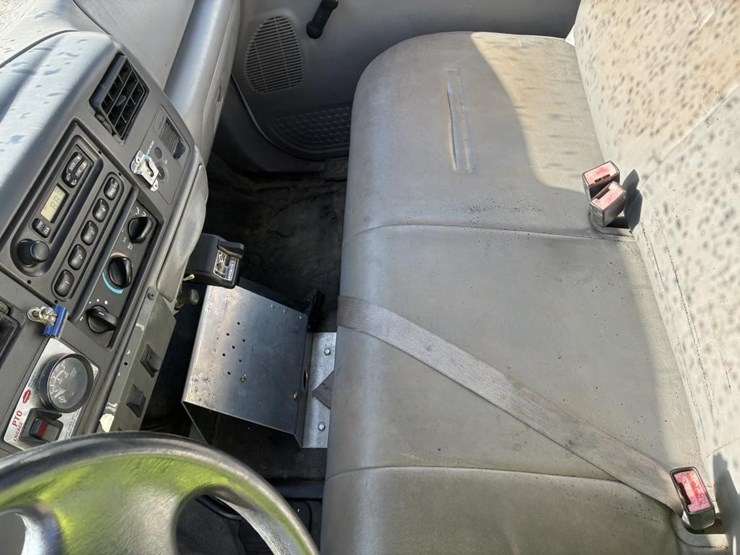 2001-ford-f350-image-22