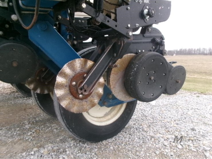 2000-kinze-3000-image-16