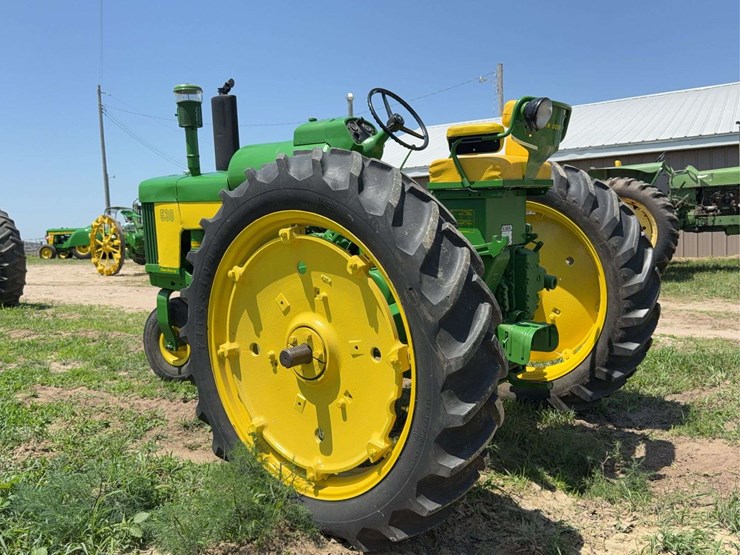 john-deere-530-image-3