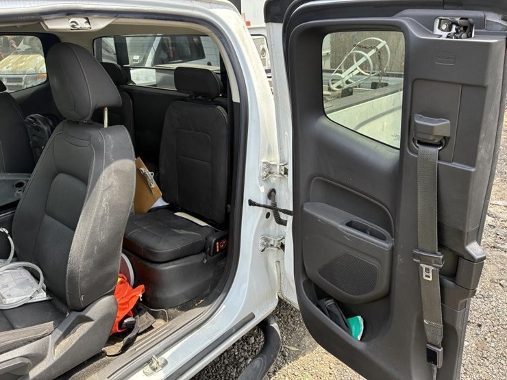 2018-gmc-canyon-sle-image-20