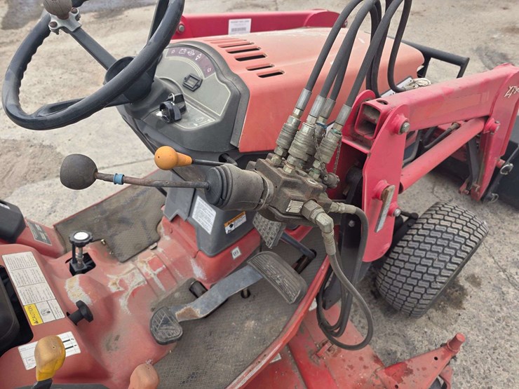 2005-massey-ferguson-gc2300-image-13