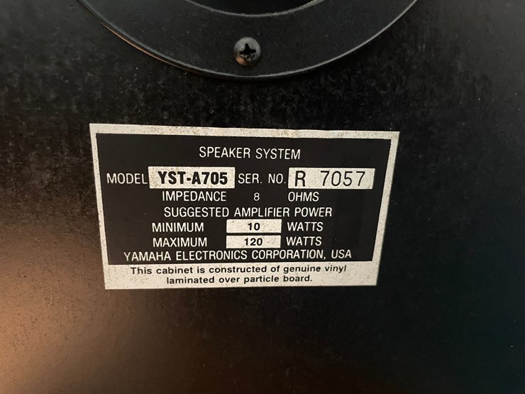 #7313-•-(2)-yamaha-speakers-image-8