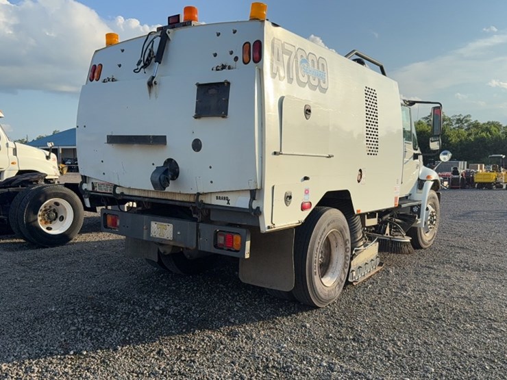 2007-international-durastar-4300-image-7