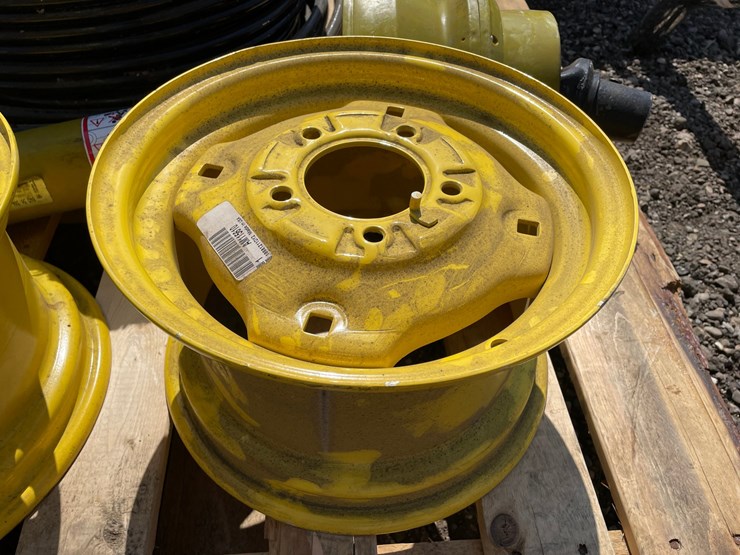 john-deere-12-image-3