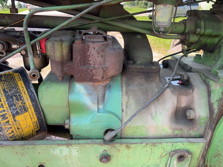 john-deere-630-image-22