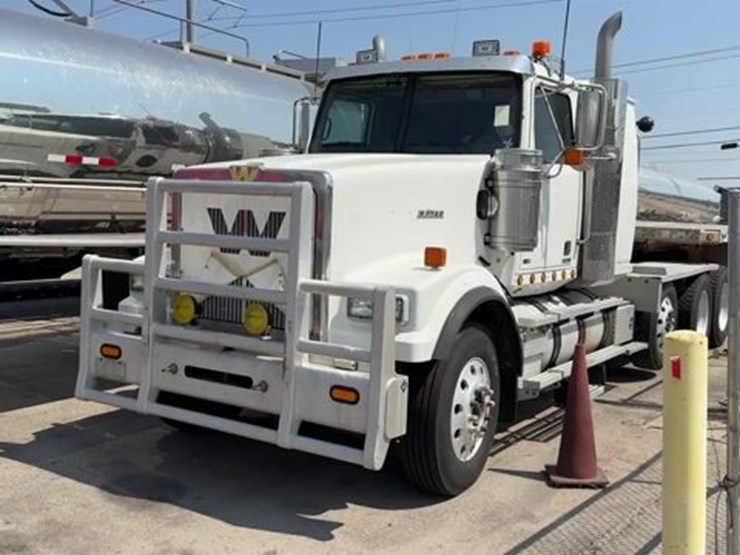 2012-western-star-4900-image-1