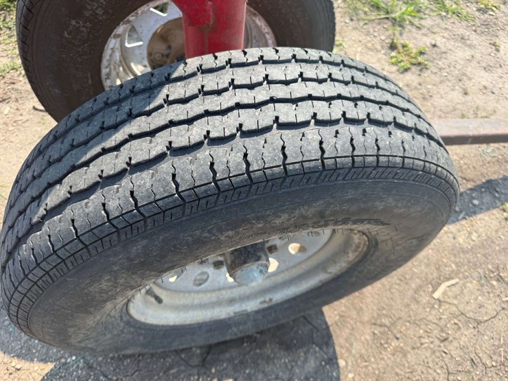 10-bale-round-bale-trailer,-just-went-through-the-shop,-235/80r16-tires-on-8-bolt-rims,-believed-to-image-12