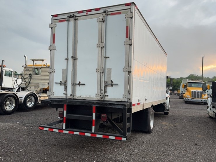 2003-international-durastar-4300-image-8