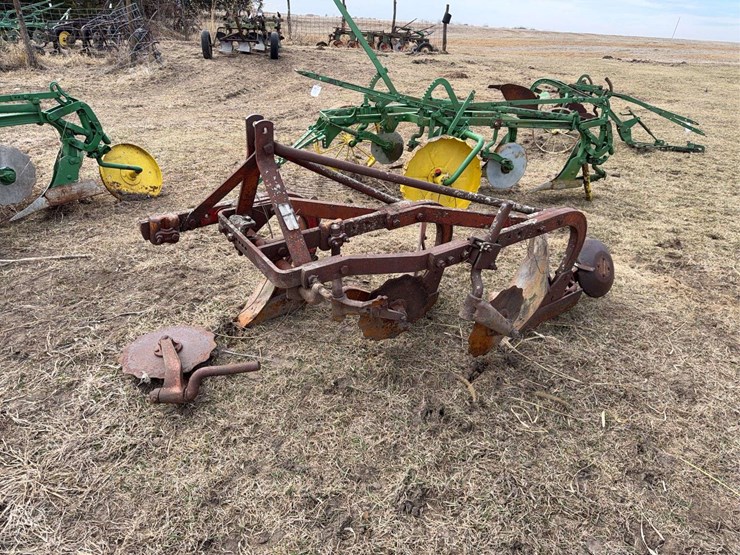 massey-ferguson-72-image-1