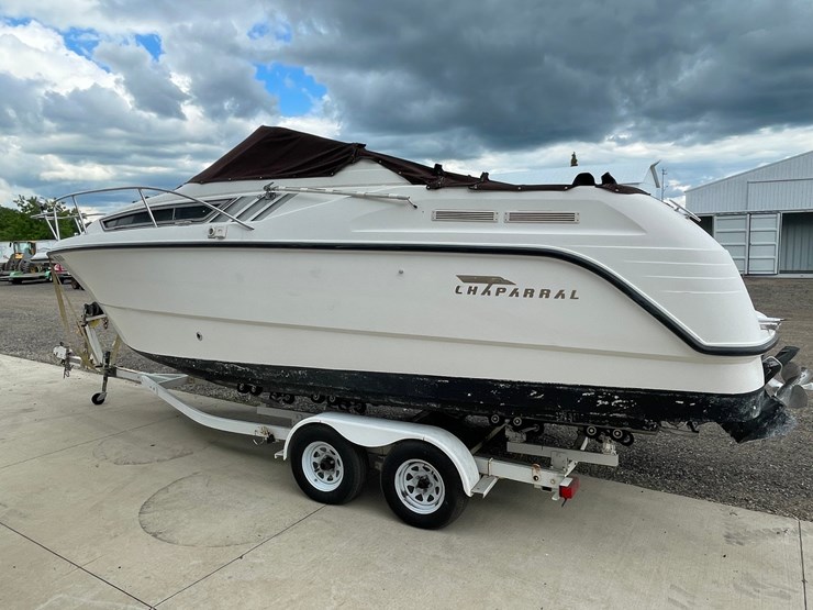#2798-•-1999-chaparral-signature-27-cabin-cruiser-boat-image-9