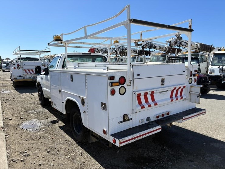 2004-ford-f350-image-4