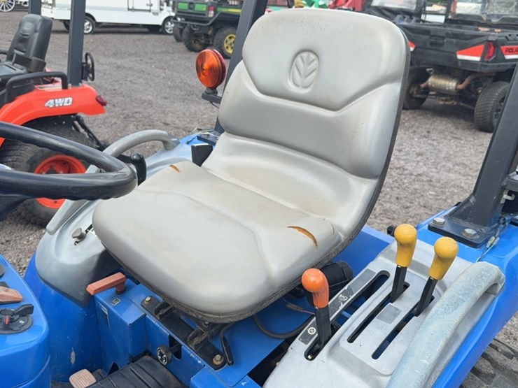 new-holland-tc24da-image-15