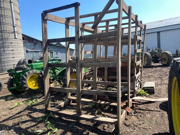 #4683-•-assortment-of-lumber-image-4