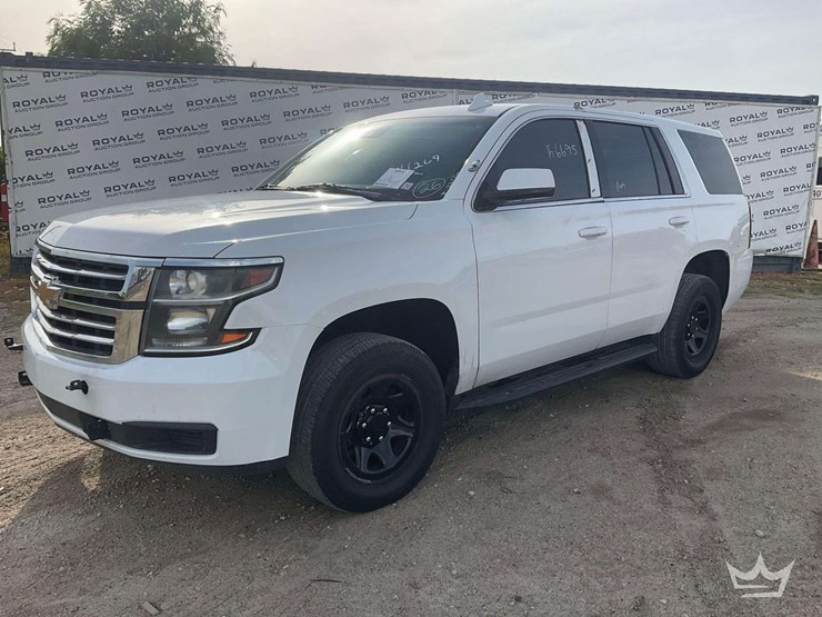 2020-chevrolet-tahoe-image-1