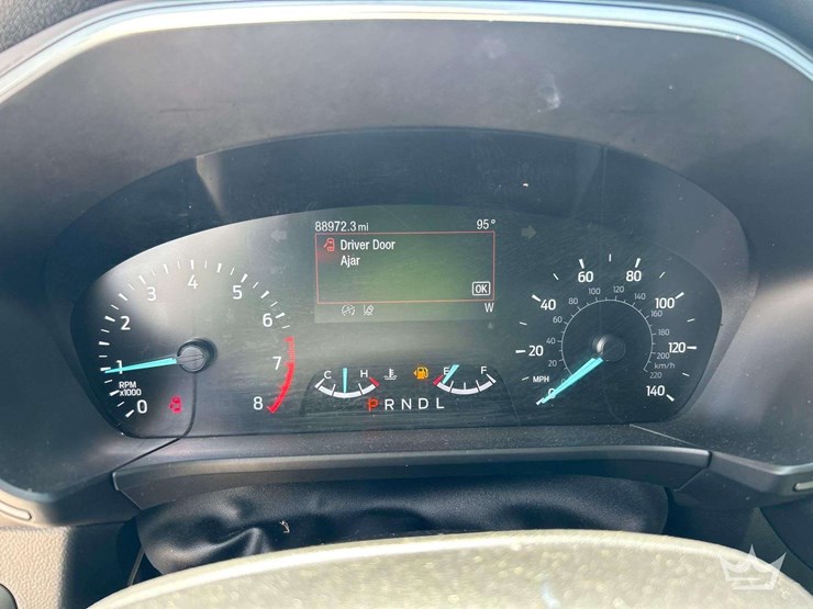 2020-ford-escape-image-16