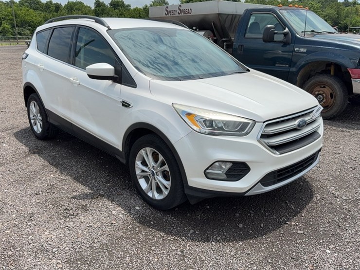 2017-ford-escape-image-3