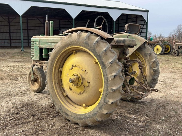 john-deere-model-b-image-3