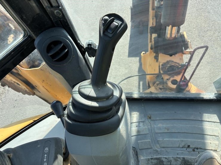 2008-caterpillar-430e-image-31