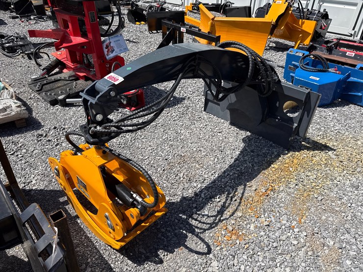 #6050-•-skid-steer-rotating-log-grapple-image-1