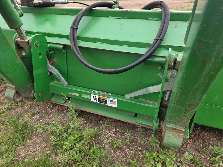 john-deere-148-image-17