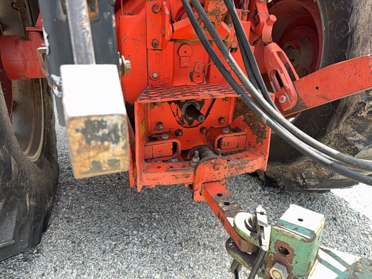 case-2590-tractor-image-13