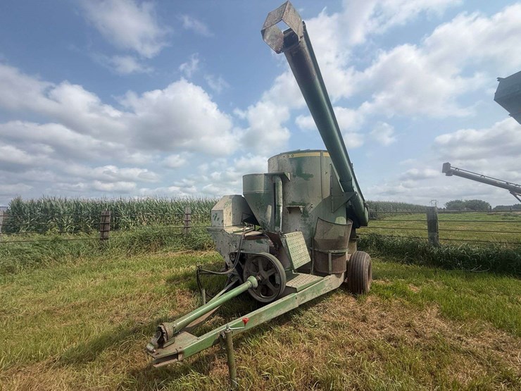 john-deere-700-image-14
