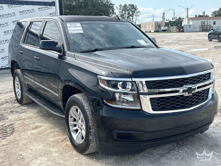 2015-chevrolet-tahoe-image-2