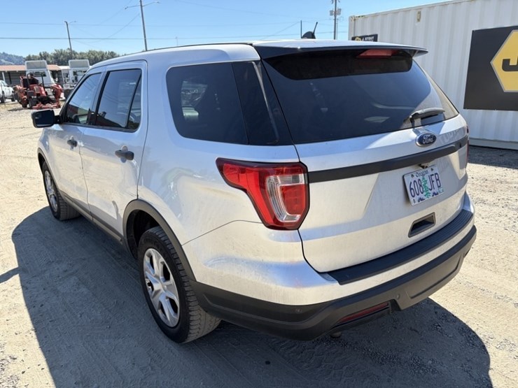 2018-ford-explorer-image-6