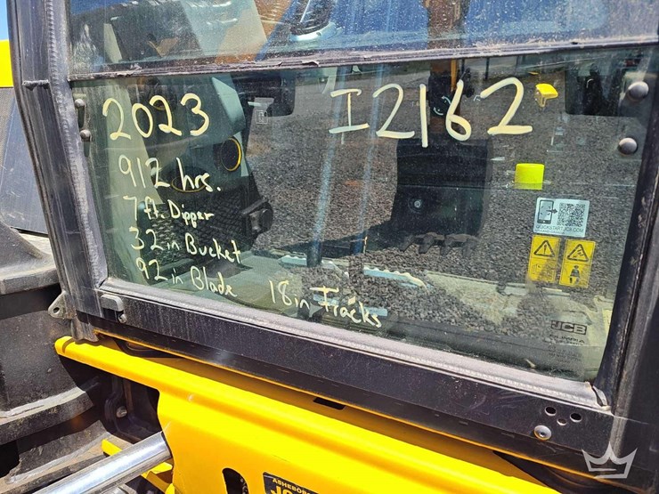 2023-jcb-90z-2-t4-midi-excavator-image-15