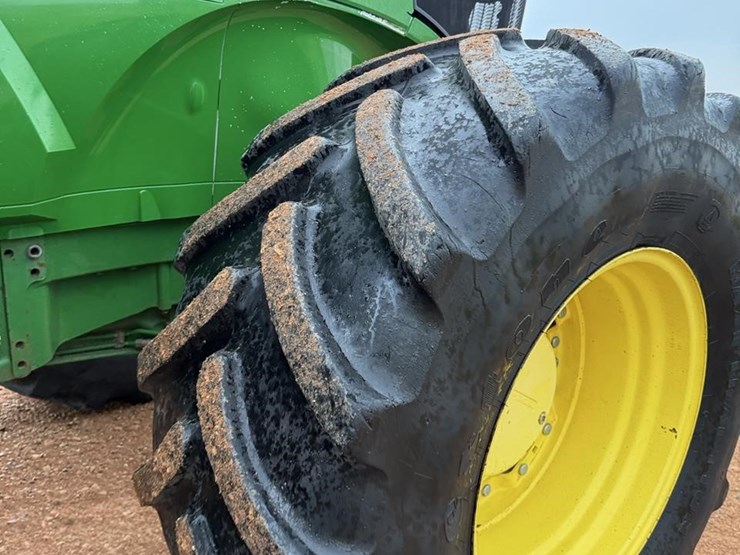 2012-john-deere-7230r-image-31