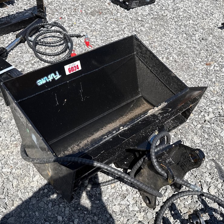 #6024 • 35" EXCAVATOR HYD TILT BUCKET