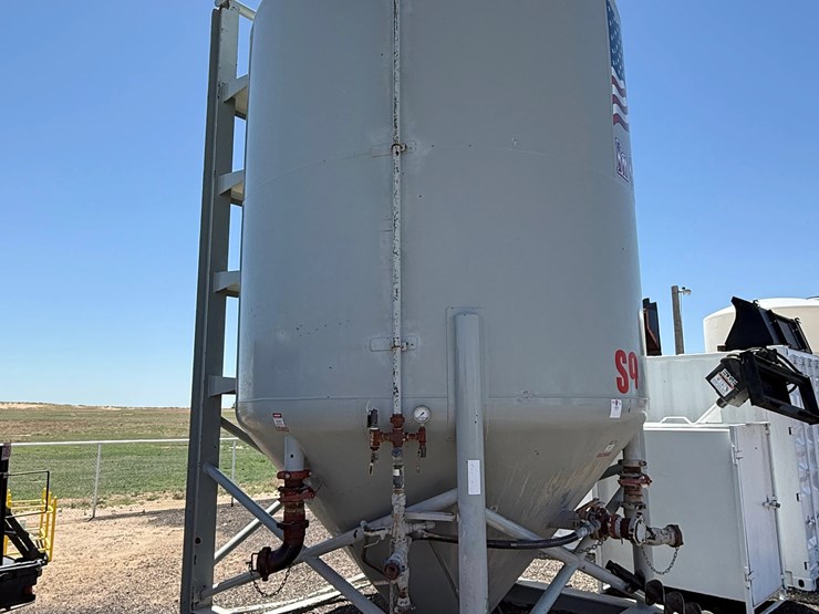 2012-wilco-25’-x-12’-vertical-skidded-silo-image-2