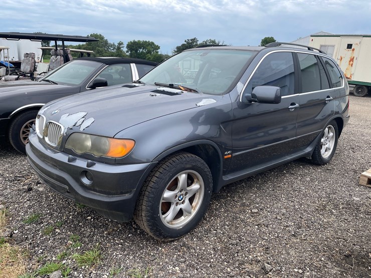 2002-bmw-x5-image-1