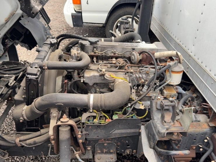 1999-isuzu-npr-image-21