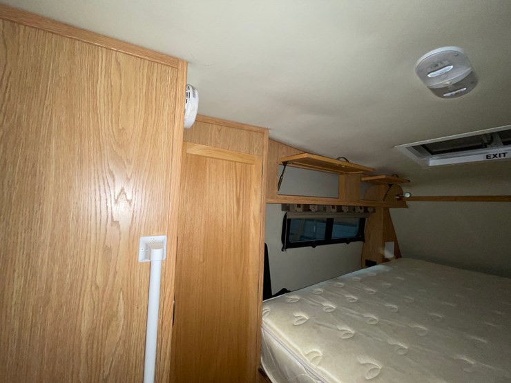 #7001-•-2018-escape-5.0-ta-5th-wheel-camper-(has-mn-title-in-dealy)-image-36