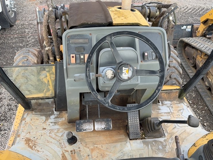 caterpillar-416c-image-21