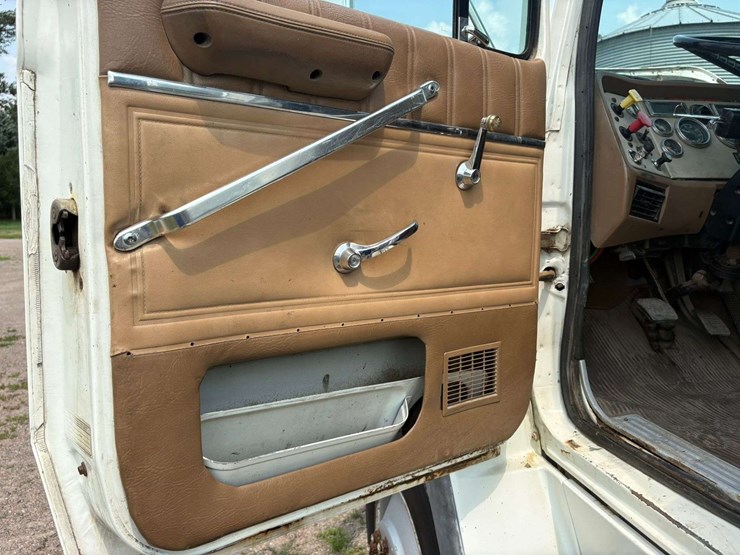 1994-cummins-m11-image-23