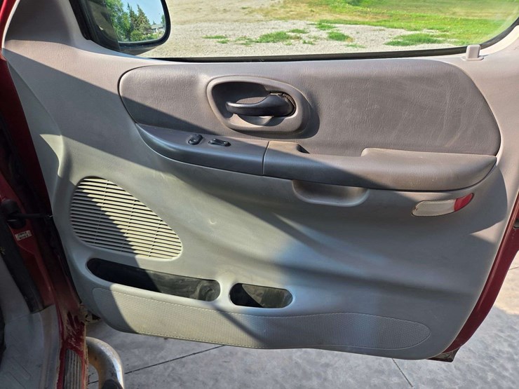 2002-ford-f150-image-35