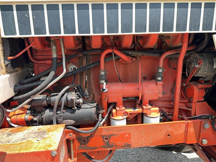 case-2590-tractor-image-30
