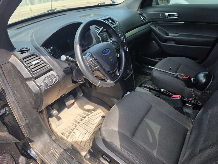 2018-ford-explorer-police-interceptor-image-52
