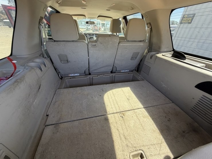 2012-ford-explorer-image-21
