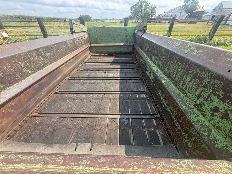 john-deere-660-image-19