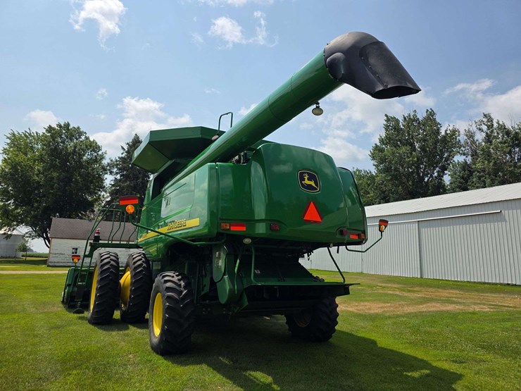 2007-john-deere-9760-sts-image-11