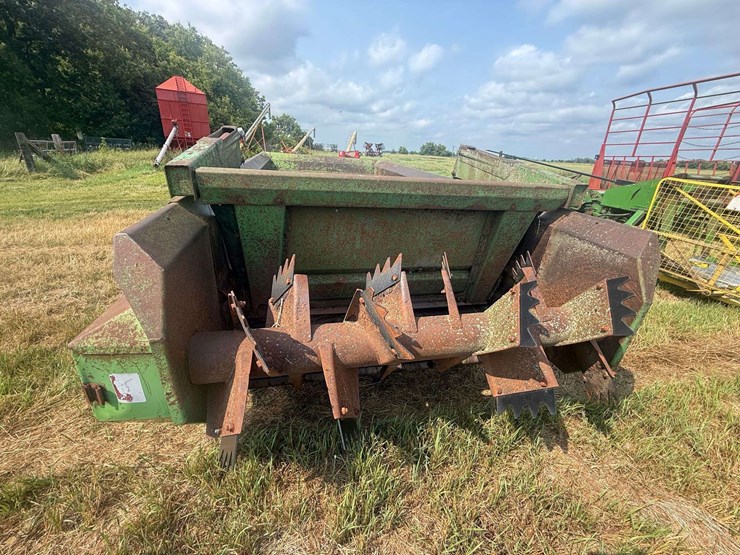 john-deere-660-image-12