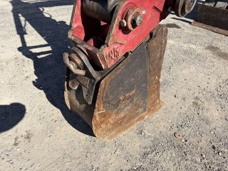 2011-deere-85d-image-10