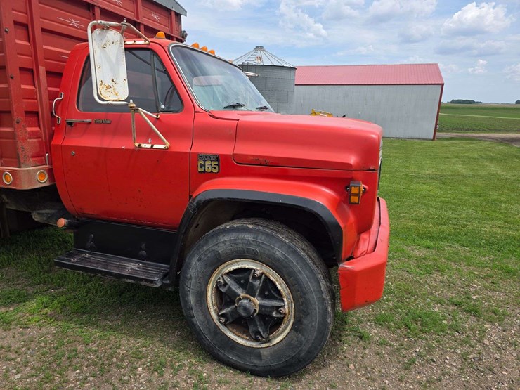 1974-chevrolet-c65-image-11