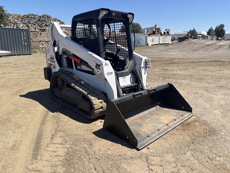 2019-bobcat-t595-image-2